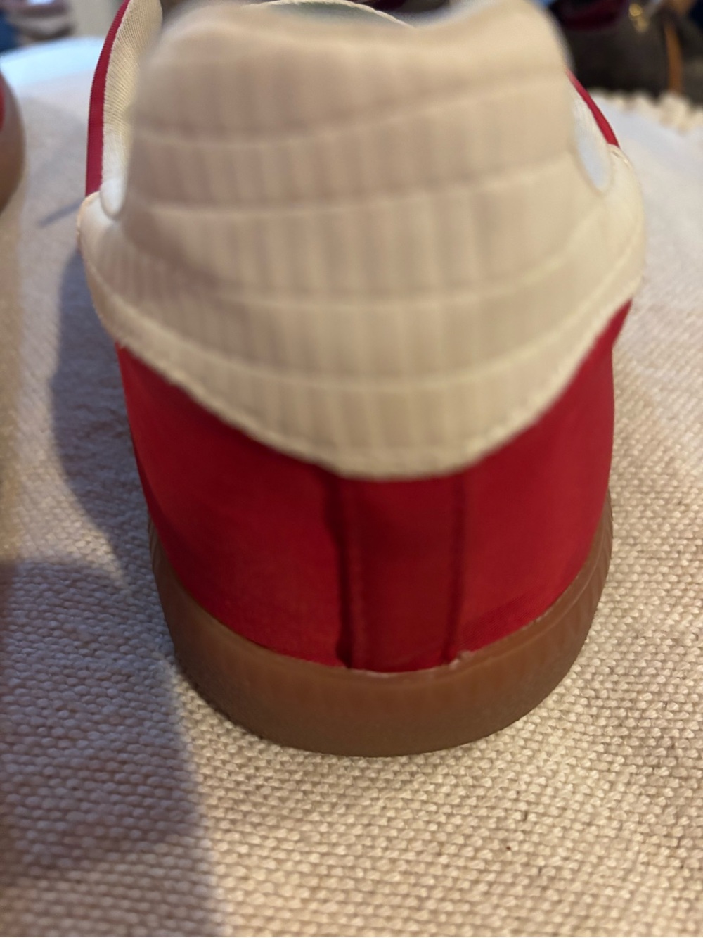 Back 70 GHOST Red & White Low-Top Sneakers Size 39 Like new! Worn once - Picture 4 of 7